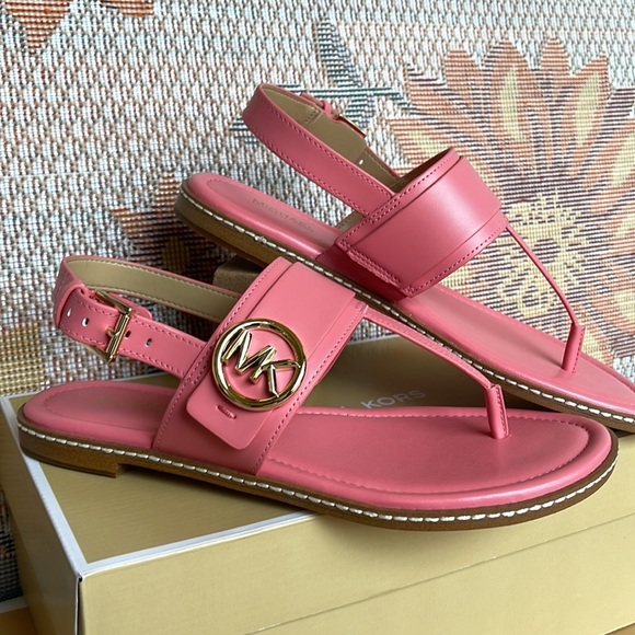MICHAEL KORS KARMEN THONG SANDALS FAUX LEATHER TEA ROSE
49S2CRFA1L - Picture 15 of 16